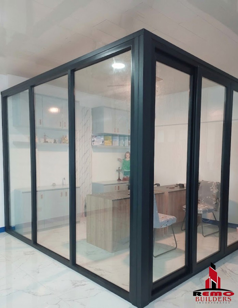 900 Series Sliding Door