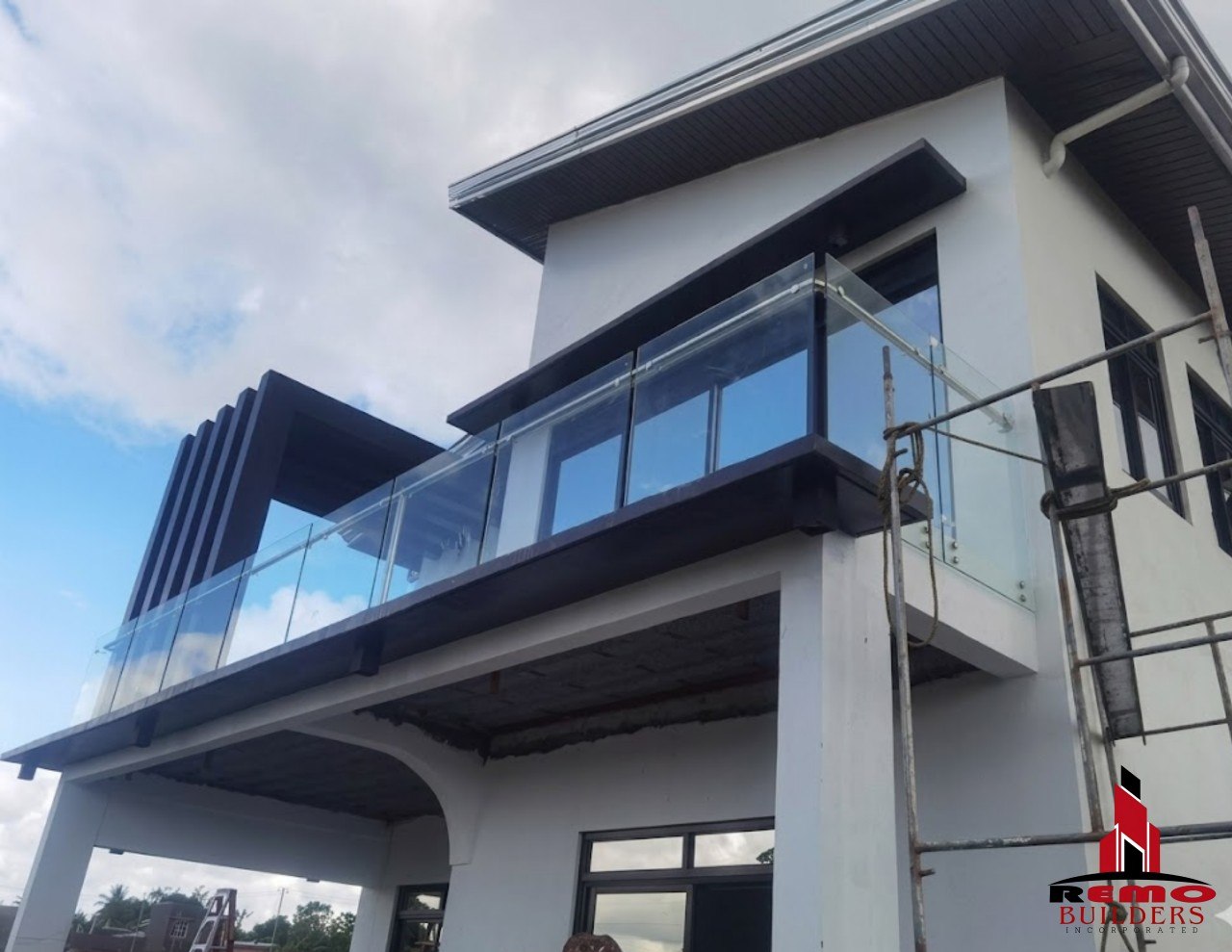 10MM Tempered Clear Glass Baluster